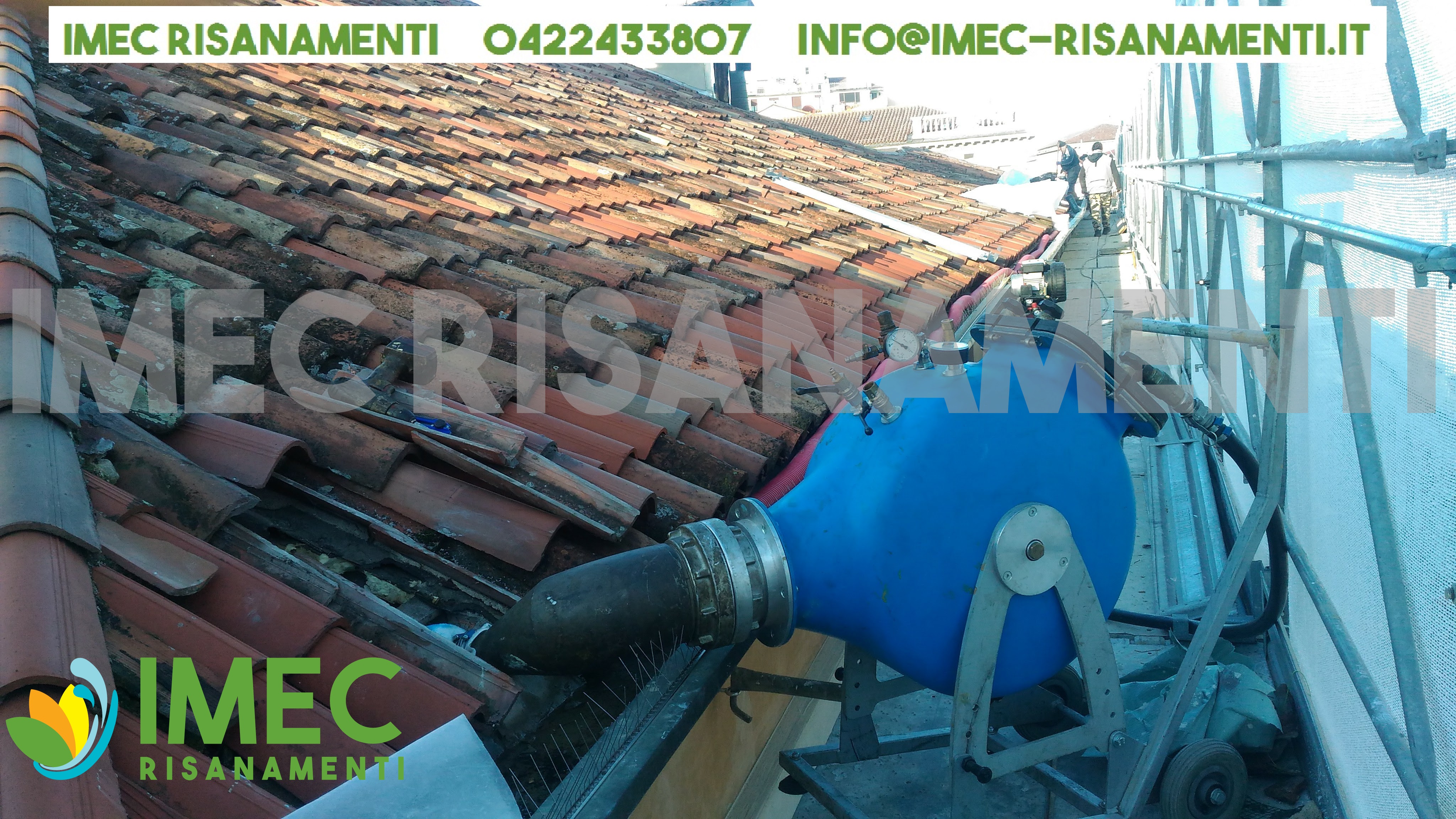 Restaurare pluviale in un palazzo 
