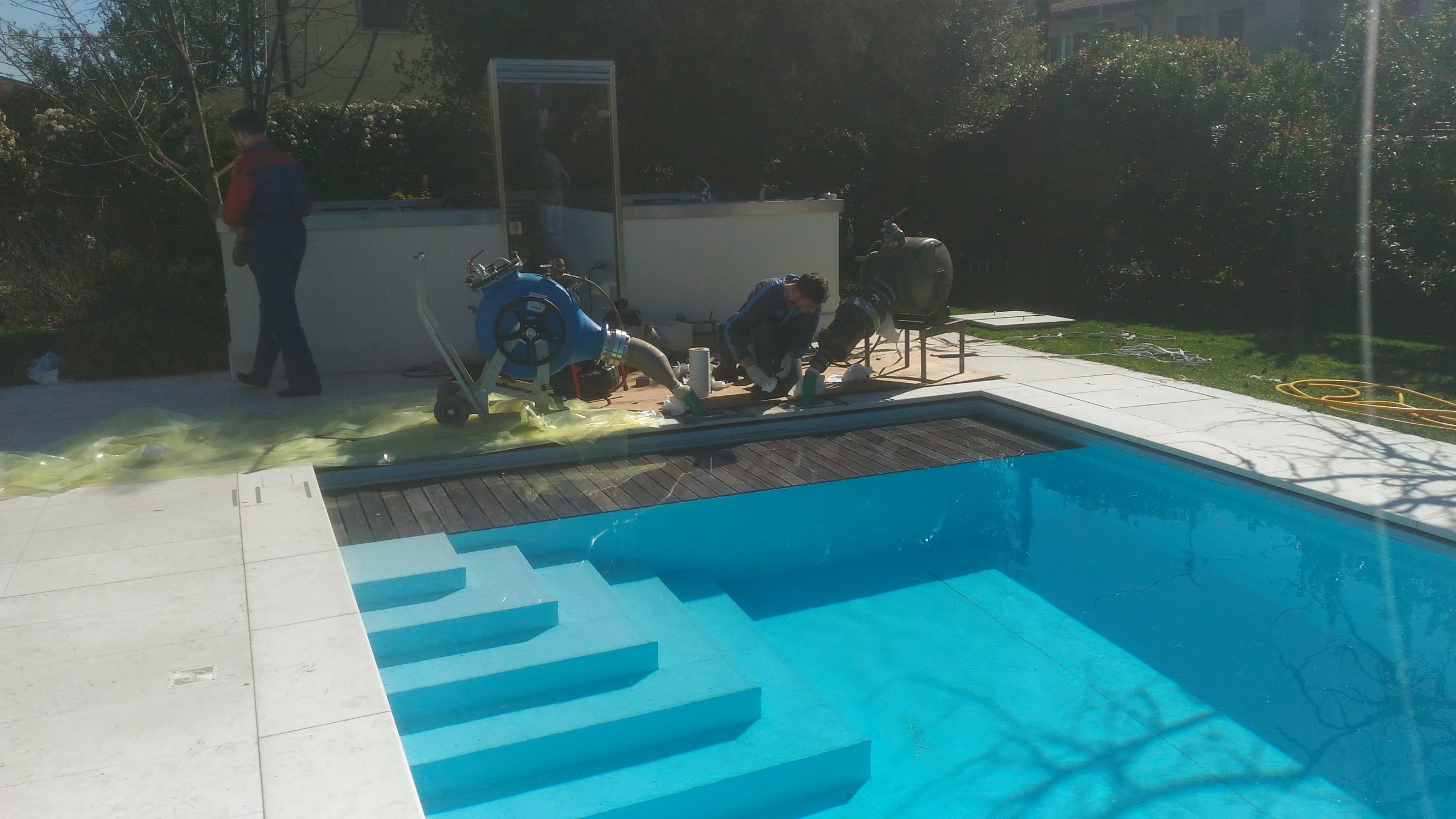 Come riparare piscina che perde acqua